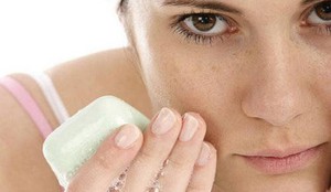 Умывание сборным  мылом поможет избавиться от сыпи и грибковых заболеваний кожи.